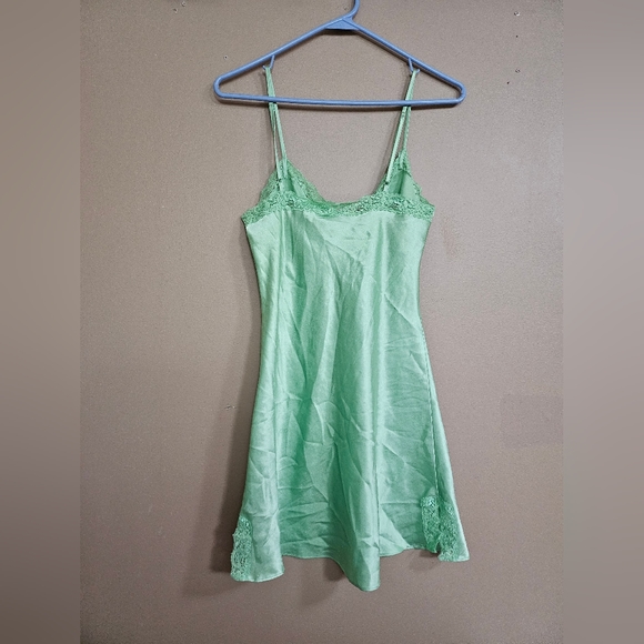 LA VIE EN ROSE Satin Slip Night Mini Dress - Picture 3 of 4